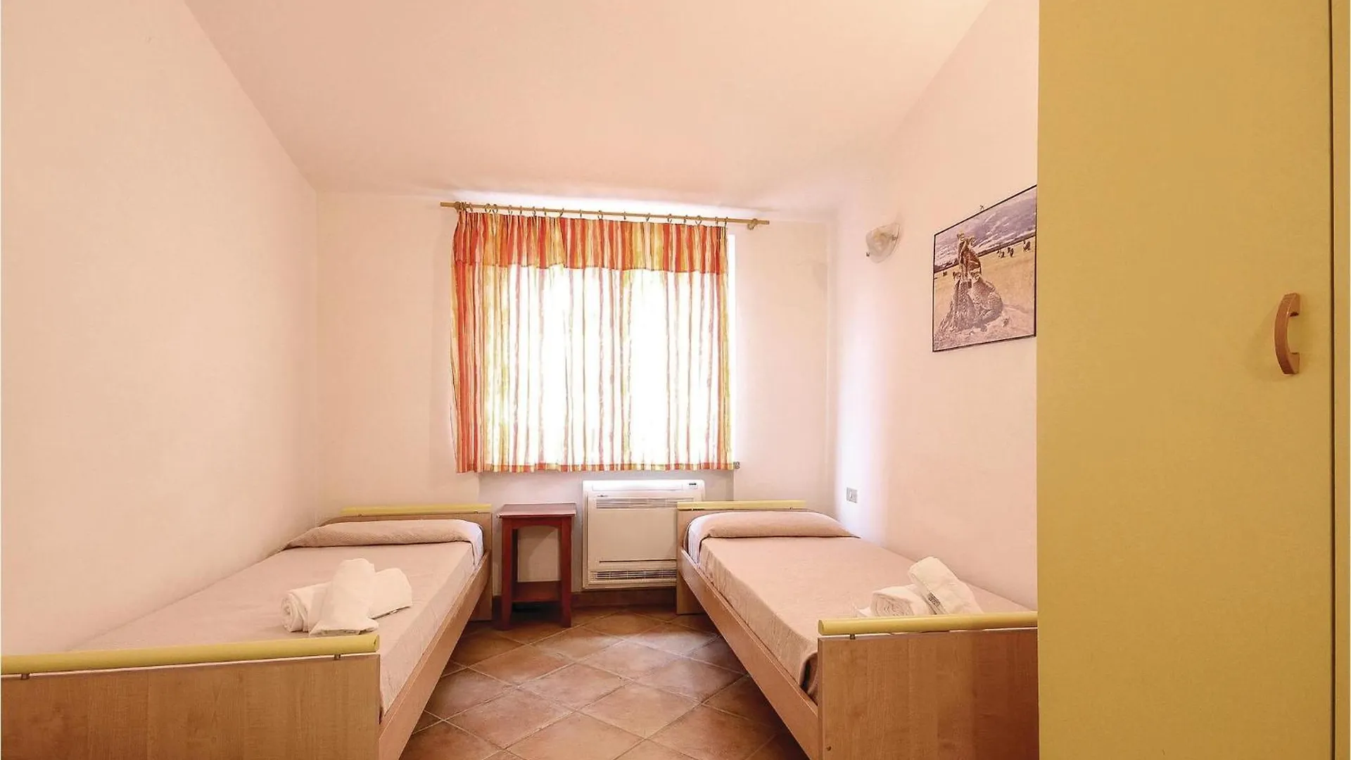 2 Bedroom Lovely Home In Costa Rei Muravera-Ca- Monte Nai